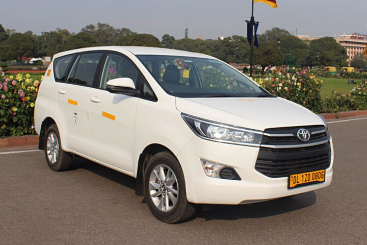 Private driver and 6 seater vehicle